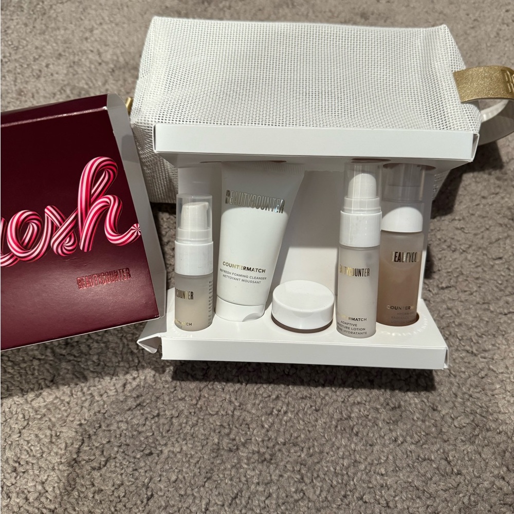NIB Beautycounter Countermatch Travel Set